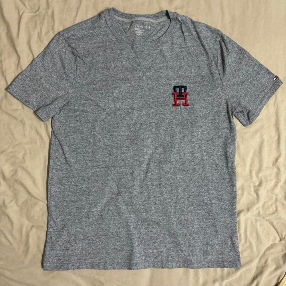 Tommy Hilfiger grey and red tee embroidered logo Size L Men's